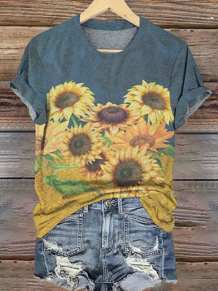 Retro  Ukrainian Sunflower Stand With Ukraine Art Pattern Casual T Shirt