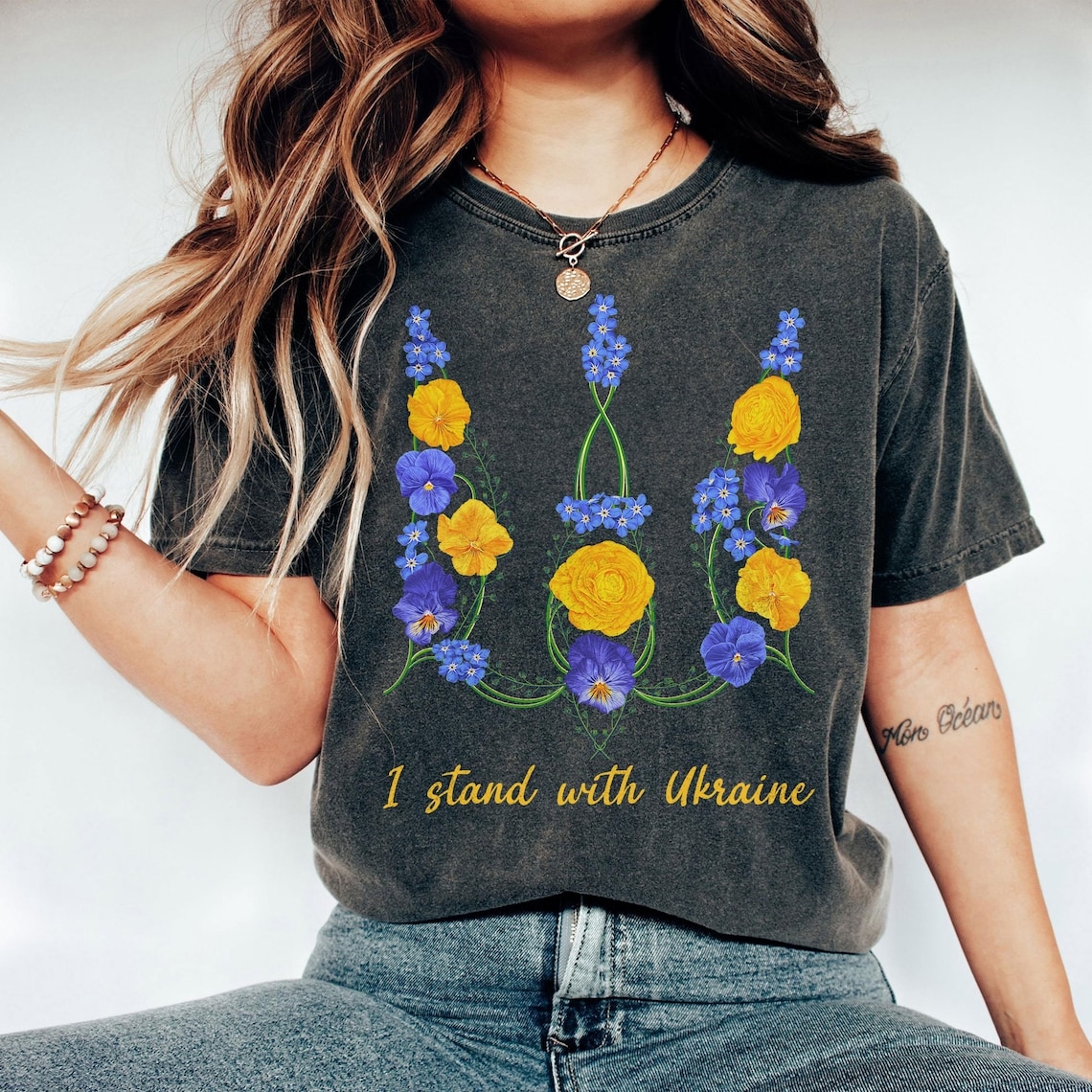 Women's Ukraine Trident Floral Print Crew Neck T-shirt