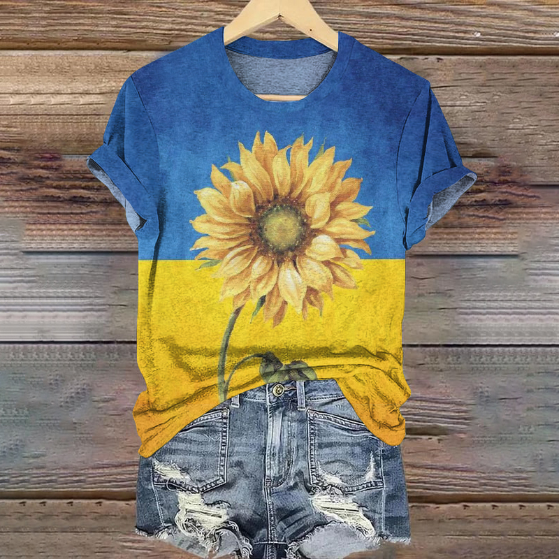 Retro Stand With Ukraine Ukrainian Sunflower Art Pattern Casual T Shirt